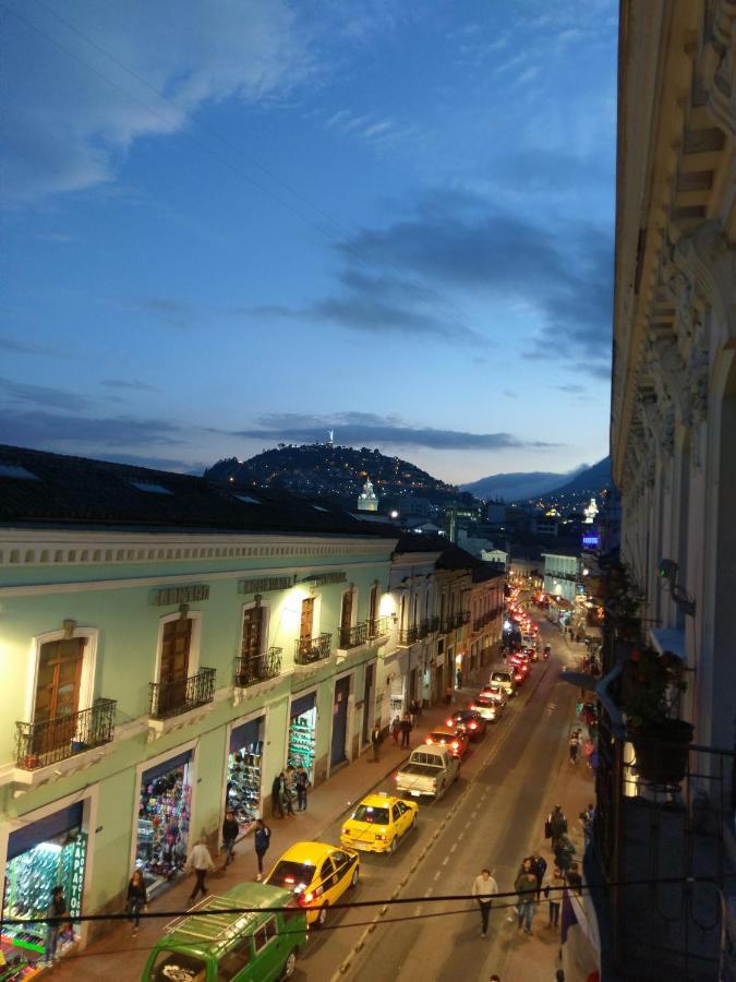 Hostal Latitud Ecuem Quito Buitenkant foto