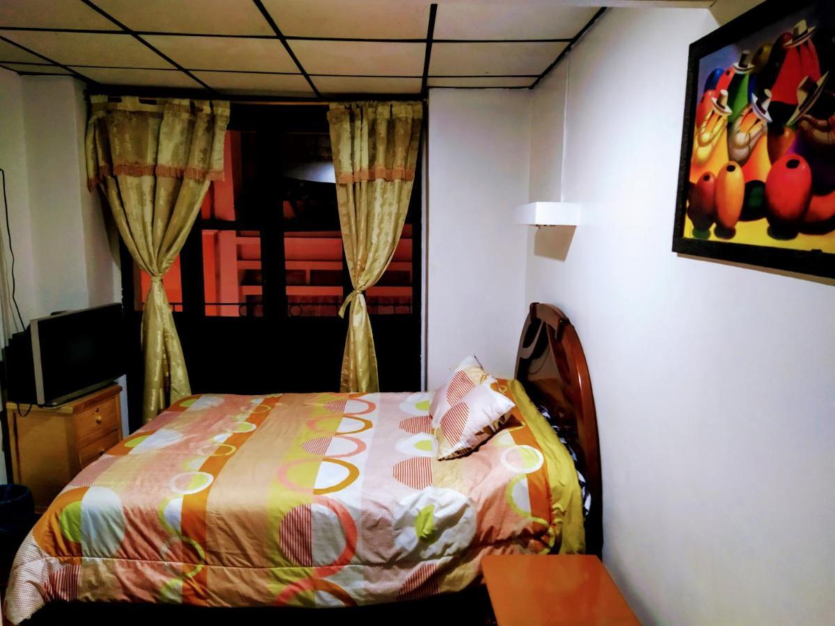 Hostal Latitud Ecuem Quito Buitenkant foto